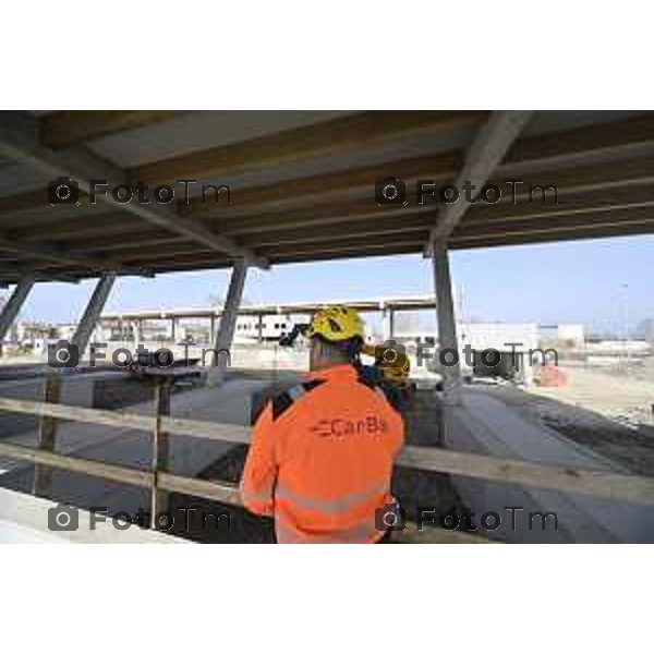 Bergamo sopralluogo, centro di raccolta e del riuso - via Langer l’assessora alla Transizione ecologica, Ambiente e Verde Oriana Ruzzini, il responsabile della Direzione ambiente verde pubblico e mobilità Silvano Armellini e il progettista e direttore dei lavori Antonio Comincini. 7 Marzo 2026 Bergamo Italia foto Tiziano Manzoni Lapresse