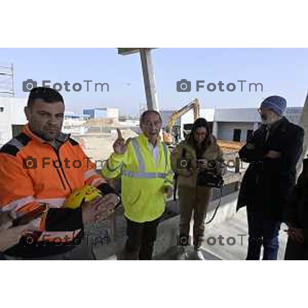 Bergamo sopralluogo, centro di raccolta e del riuso - via Langer l’assessora alla Transizione ecologica, Ambiente e Verde Oriana Ruzzini, il responsabile della Direzione ambiente verde pubblico e mobilità Silvano Armellini e il progettista e direttore dei lavori Antonio Comincini. 7 Marzo 2026 Bergamo Italia foto Tiziano Manzoni Lapresse