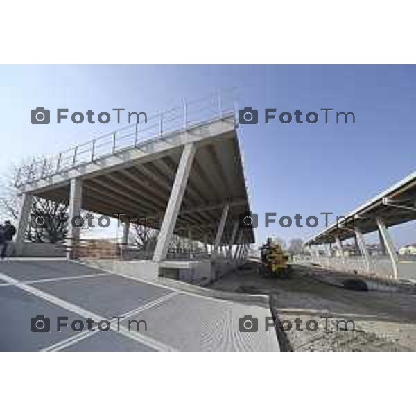 Bergamo sopralluogo, centro di raccolta e del riuso - via Langer l’assessora alla Transizione ecologica, Ambiente e Verde Oriana Ruzzini, il responsabile della Direzione ambiente verde pubblico e mobilità Silvano Armellini e il progettista e direttore dei lavori Antonio Comincini. 7 Marzo 2026 Bergamo Italia foto Tiziano Manzoni Lapresse