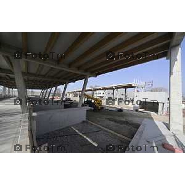 Bergamo sopralluogo, centro di raccolta e del riuso - via Langer l’assessora alla Transizione ecologica, Ambiente e Verde Oriana Ruzzini, il responsabile della Direzione ambiente verde pubblico e mobilità Silvano Armellini e il progettista e direttore dei lavori Antonio Comincini. 7 Marzo 2026 Bergamo Italia foto Tiziano Manzoni Lapresse