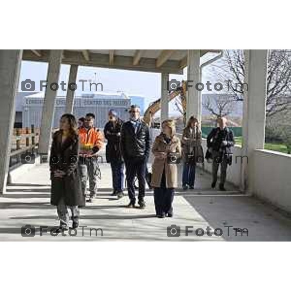 Bergamo sopralluogo, centro di raccolta e del riuso - via Langer l’assessora alla Transizione ecologica, Ambiente e Verde Oriana Ruzzini, il responsabile della Direzione ambiente verde pubblico e mobilità Silvano Armellini e il progettista e direttore dei lavori Antonio Comincini. 7 Marzo 2026 Bergamo Italia foto Tiziano Manzoni Lapresse