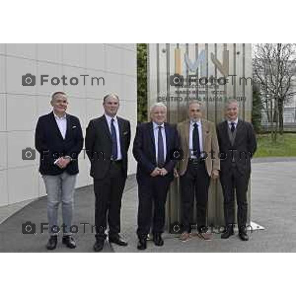 Bergamo, Centro Anna Maria Astori, sede dell\'Istituto Mario Negri Fondazione BCC Milano a fianco dell\'Istituto per rendere il trapianto sempre più tollerabile.Da sinistra: Umberto Simonelli, AD Planetary Health; Giorgio Beretta, Direttore Generale BCC Milano; Giuseppe Maino, Presidente Fondazione Bcc Milano; Eugenio Comincini, Segretario Generale Fondazione BCC Milano. 9 Marzo 2026 Bergamo Italia foto Tiziano Manzoni Lapresse