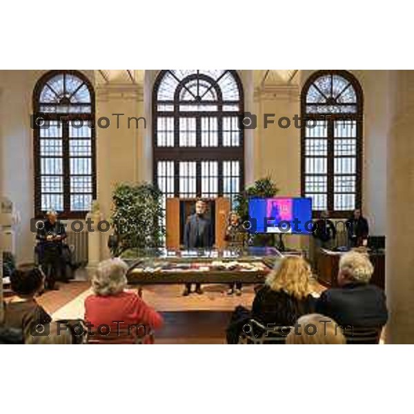 Bergamo presentazione mostra Clara Maffei La libertà e la forza gentile di una donna del Risorgimento , l\'assessore alla Cultura, Sergio Gandi, e la direttrice della Biblioteca Civica Angelo Mai, Cristiana Iommi. 14 Marzo 2026 Bergamo Italia foto Tiziano Manzoni Lapresse