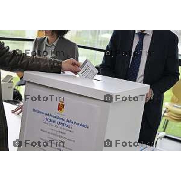 Bergamo elezioni Provinciale 2026 sfida è stata tra Pasquale Gandolfi e Gianfranco Gafforelli 15 Marzo 2026 Bergamo Italia foto Tiziano Manzoni Lapresse