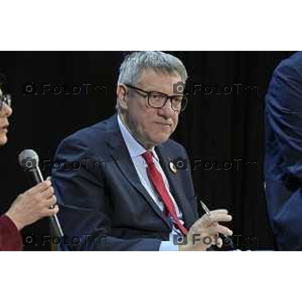 Referendum giustizia: Maurizio Landini a Seriate per rimettere al centro i diritti dei cittadini , Maurizio Landini, 17 Marzo 2026 Bergamo Italia foto Tiziano Manzoni Lapresse