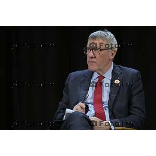 Referendum giustizia: Maurizio Landini a Seriate per rimettere al centro i diritti dei cittadini , Maurizio Landini, 17 Marzo 2026 Bergamo Italia foto Tiziano Manzoni Lapresse