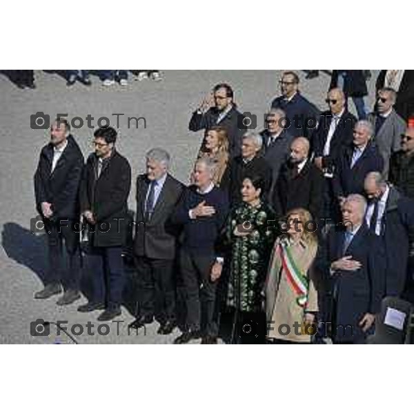 Bergamo Giornata nazionale in memoria delle vittime dell\'epidemia di Covid 19 Elena Carnevali; Presidente Provincia di Bergamo, Gianfranco Gafforelli; Presidente Ordine dei Medici Chirurghi e degli Odontoiatri della Provincia di Bergamo, Guido Marinoni; Assessore al Welfare Regione Lombardia, Guido Bertolaso; Ministro per la Pubblica Amministrazione, Sen. Paolo Zangrillo 18 Marzo 2026 Bergamo Italia foto Tiziano Manzoni Lapresse