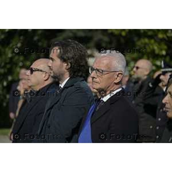 Bergamo Giornata nazionale in memoria delle vittime dell\'epidemia di Covid 19 Elena Carnevali; Presidente Provincia di Bergamo, Gianfranco Gafforelli; Presidente Ordine dei Medici Chirurghi e degli Odontoiatri della Provincia di Bergamo, Guido Marinoni; Assessore al Welfare Regione Lombardia, Guido Bertolaso; Ministro per la Pubblica Amministrazione, Sen. Paolo Zangrillo 18 Marzo 2026 Bergamo Italia foto Tiziano Manzoni Lapresse