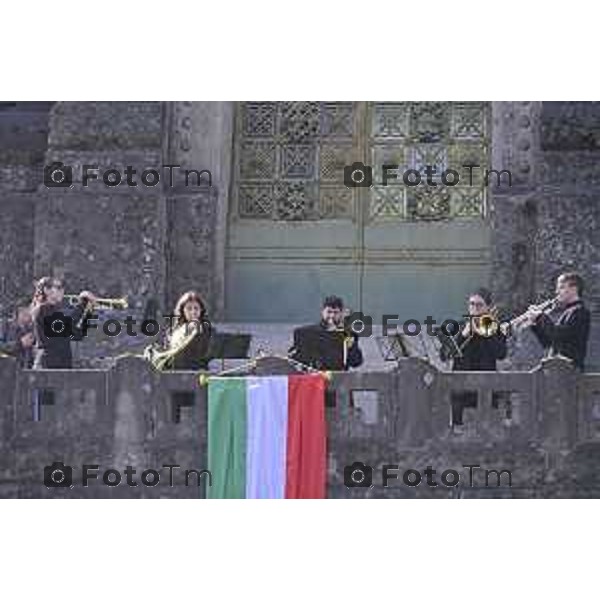 a Giornata nazionale in memoria delle vittime dell\'epidemia di Covid 19 Elena Carnevali; Presidente Provincia di Bergamo, Gianfranco Gafforelli; Presidente Ordine dei Medici Chirurghi e degli Odontoiatri della Provincia di Bergamo, Guido Marinoni; Assessore al Welfare Regione Lombardia, Guido Bertolaso; Ministro per la Pubblica Amministrazione, Sen. Paolo Zangrillo 18 Marzo 2026 Bergamo Italia foto Tiziano Manzoni Lapresse