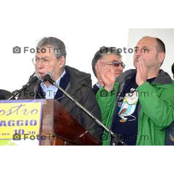 Zanica Lega Day 01-Maggio 2012 Nella foto: da sx Umberto Bossi e Giacomo Stucchi foto Tiziano Manzoni