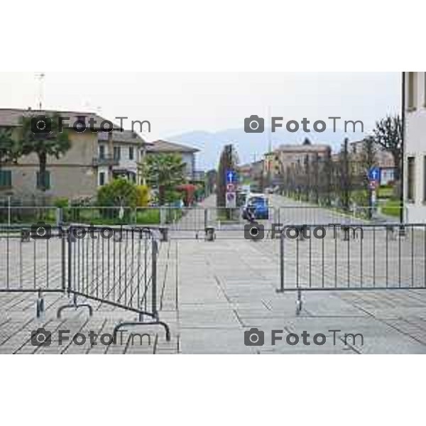 Pontida Bergamo la basilica e la bandiera a mezz\'asta per funerale Bossi 21-03-2026 2026 Montello Italia foto Tiziano Manzoni Lapresse