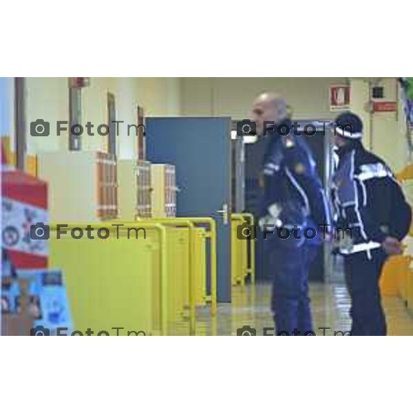 Tescore Balneario, BG scuola Media Da Vinci alunno accoltella professoressa a scuoa 25 Marzo 2026 Bergamo Italia Trescore Balneario investimento foto Tiziano Manzoni Lapresse