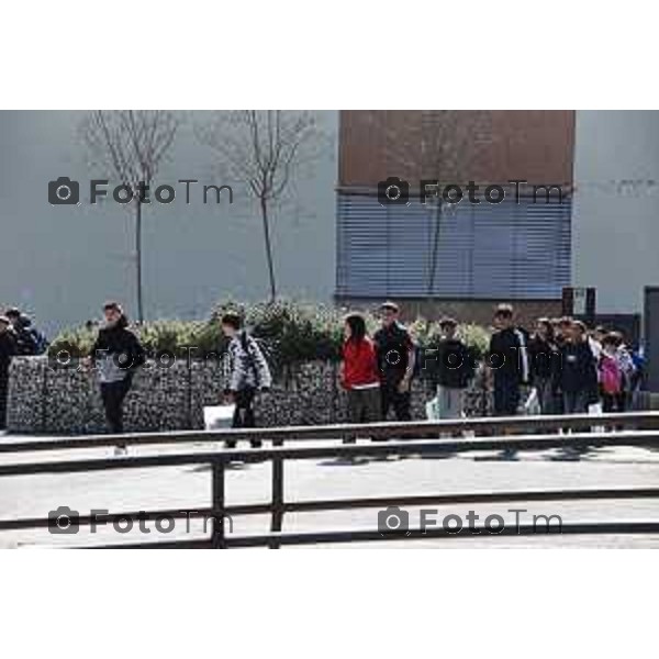 Tescore Balneario, BG scuola Media Da Vinci alunno accoltella professoressa a scuoa 25 Marzo 2026 Bergamo Italia Trescore Balneario investimento foto Tiziano Manzoni Lapresse