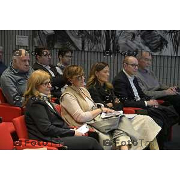 Claudio Cerasa presenta a Bergamo il suo ultimo libro "L\'antidoto. Libertà, ambiente, tecnologia. Manifesto ottimista contro la dittatura del catastrofismo" Maria Elena Boschi, Giorgio Gori e Angelino Alfano 26 marzo 2026 Italia foto Tiziano Manzoni Lapresse