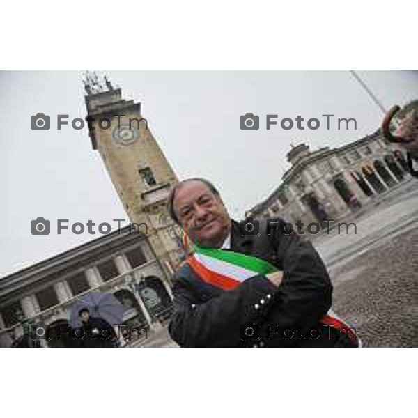 foto LaPresse Tiziano Manzoni (archivio Manzoni ) Bergamo festa delle forze armate 2012 nella foto da sx Franco tentorio, On Alessandra Gallone e Andreana pretto di bergamo 2012