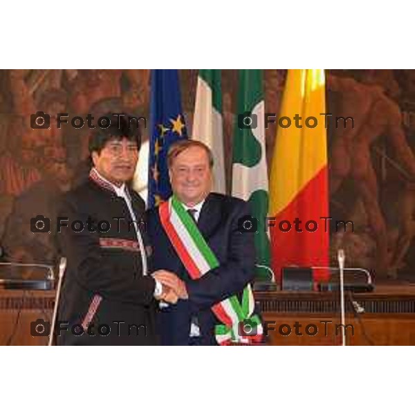 Bergamo incontro presidente Bolivia Evo Morales con il sindaco Franco Tentorio Fotogramma Bergamo-Tiziano Manzoni