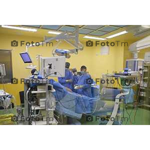 Ospedale GSD San Marco Zingonia lo staf medico chirurgia bariatrica nella foto Stefano Olmi in sala operatoria 09-Aprile 2026 Bergamo Italia foto Tiziano Manzoni Lapresse