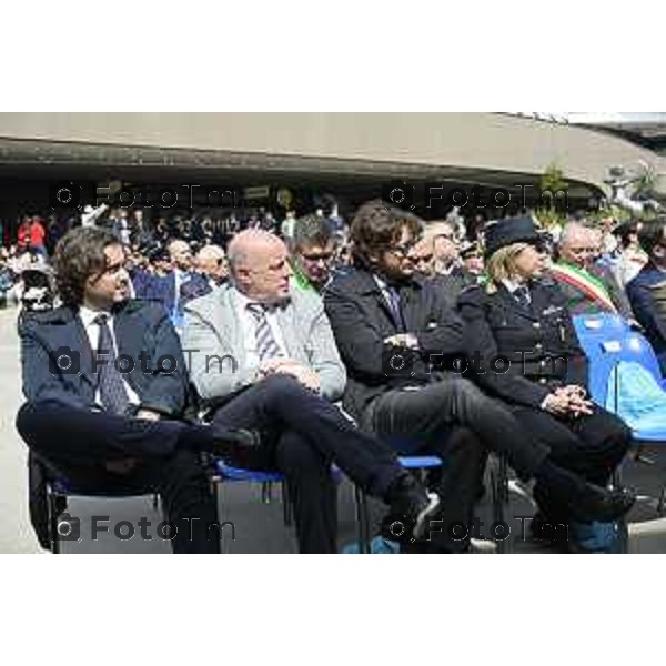 Bergamo festa della polizia con il questore Vincenzo Nicolì, e il prefetto Luca Rotondi e gli encomi agli agenti. Andrea Tremaglia 10 Aprile o 2026 Bergamo Italia foto Tiziano Manzoni Lapresse
