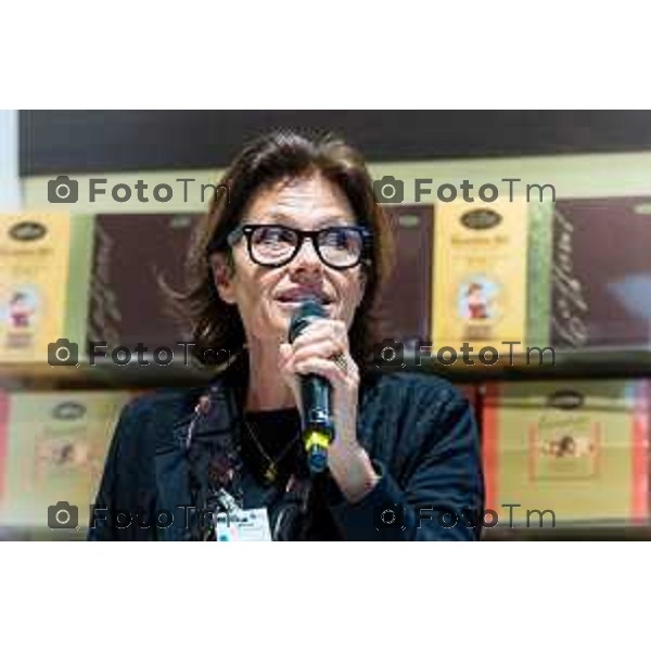 Orio Al Serio, 13 Aprile 2026 - Inaugurazione del nuovo Concept Store Difstore dell\'Aeroporto Milano Bergamo con Giorgio Corna e Giovanni Sanga, taglio del nastro a cura di Giovanni Sanga e Norma Mazzoleni, consigliere delegato di Dif Spa.