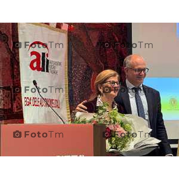 Assemblea nazionale di ALI - Autonomie Locali Italiane, appuntamento annuale che riunisce sindaci, amministratori locali e rappresentanti delle istituzioni, del mondo accademico e civile, per confrontarsi sulle politiche e sulle sfide di città e territori. Nella foto: Gualtieri e Carnevali 17 Aprile 2026 Bergamo Italia Foto Tiziano Manzoni Lapresse