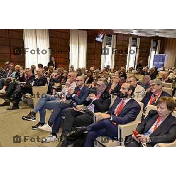 Assemblea nazionale di ALI - Autonomie Locali Italiane, appuntamento annuale che riunisce sindaci, amministratori locali e rappresentanti delle istituzioni, del mondo accademico e civile, per confrontarsi sulle politiche e sulle sfide di città e territori. Nella foto: 17 Aprile 2026 Bergamo Italia Foto Tiziano Manzoni Lapresse