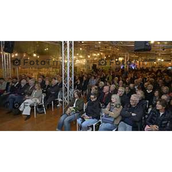 Bergamo Walter Veltroni alla Fiera dei Librai Bg Italia Cronaca 23-Aprile 2025 Foto Tiziano Manzoni Lapresse