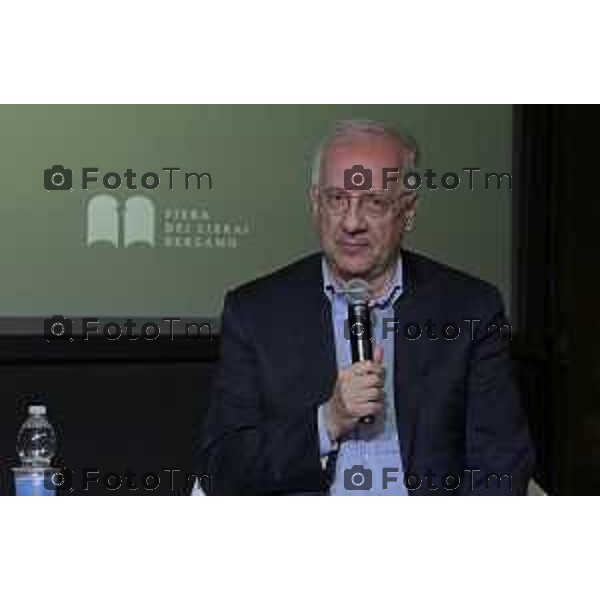 Bergamo Walter Veltroni alla Fiera dei Librai Bg Italia Cronaca 23-Aprile 2025 Foto Tiziano Manzoni Lapresse