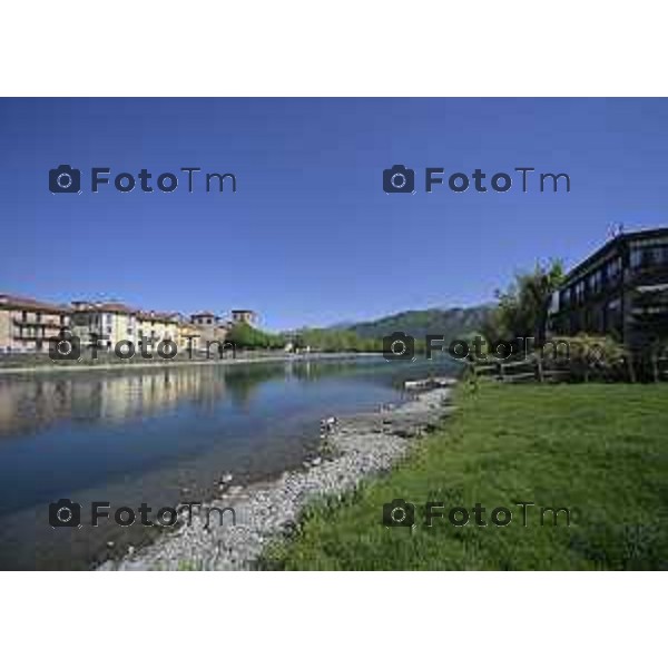 Brivio Bg Le gru per i lavori di ripristino del ponte sull\'adda che causa chiusura 24 Aprile 2026 Bergamo Italia Foto Tiziano Manzoni Lapresse