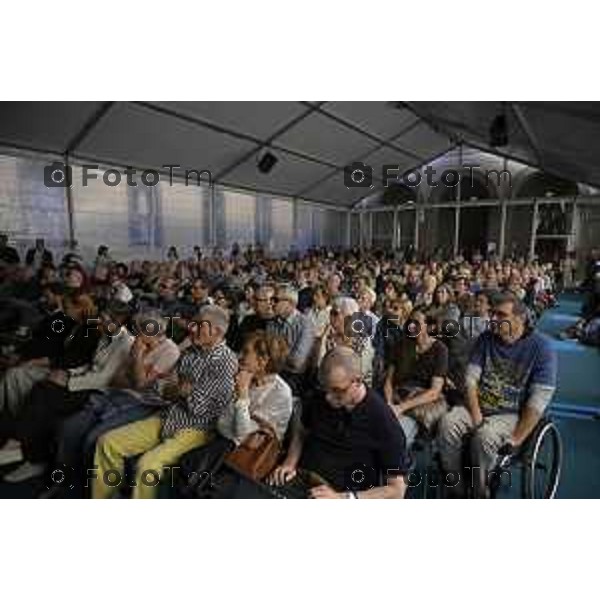 «Fiera dei Librai» Giovanni Floris, che presenta il suo libro «Asini che volano», 24- Aprile 2026 2026 Montello Italia foto Tiziano Manzoni Lapresse
