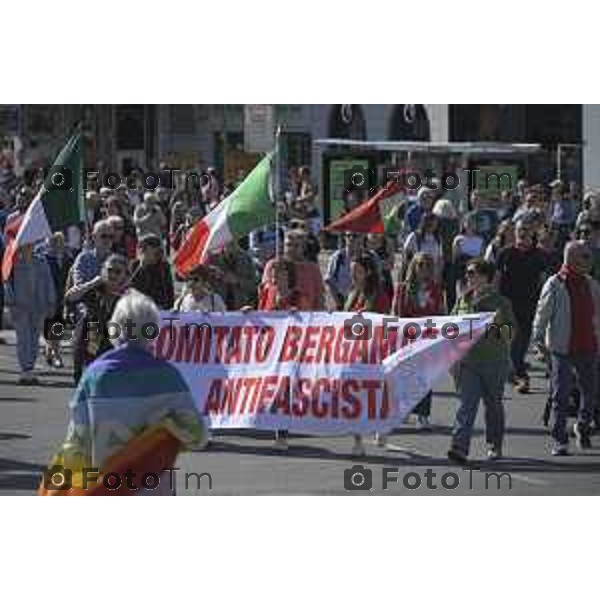 Bergamo festa liberazione corteo e piazza liberta 25 Aprile 2026 25 Aprile 2026 Bergamo Italia Foto Tiziano Manzoni Lapresse