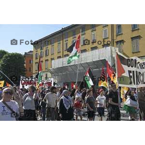 Bergamo festa liberazione corteo e piazza liberta 25 Aprile 2026 25 Aprile 2026 Bergamo Italia Foto Tiziano Manzoni Lapresse