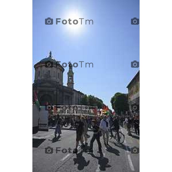 Bergamo festa liberazione corteo e piazza liberta 25 Aprile 2026 25 Aprile 2026 Bergamo Italia Foto Tiziano Manzoni Lapresse