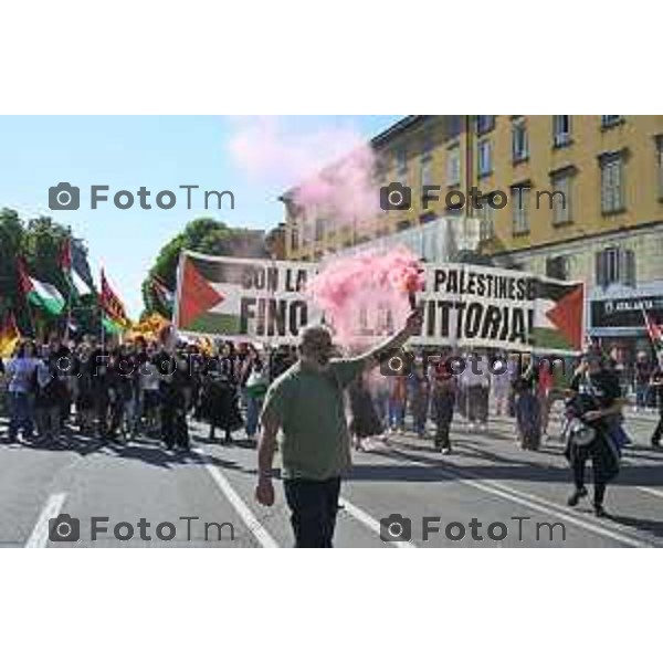Bergamo festa liberazione corteo e piazza liberta 25 Aprile 2026 25 Aprile 2026 Bergamo Italia Foto Tiziano Manzoni Lapresse