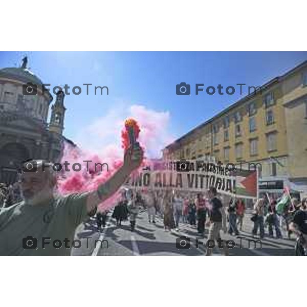 Bergamo festa liberazione corteo e piazza liberta 25 Aprile 2026 25 Aprile 2026 Bergamo Italia Foto Tiziano Manzoni Lapresse