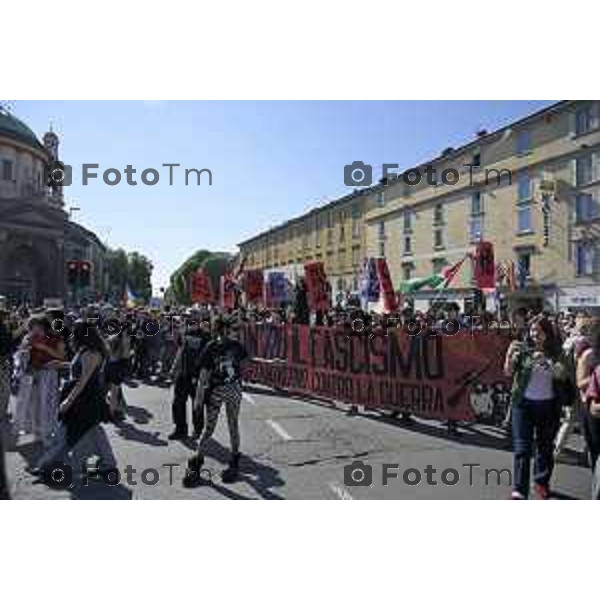 Bergamo festa liberazione corteo e piazza liberta 25 Aprile 2026 25 Aprile 2026 Bergamo Italia Foto Tiziano Manzoni Lapresse