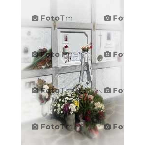 Strozza cimitero lapide di Pamela Genini assassina a coltellate 24 Aprile 2026 Bergamo Italia Foto Tiziano Manzoni Lapresse