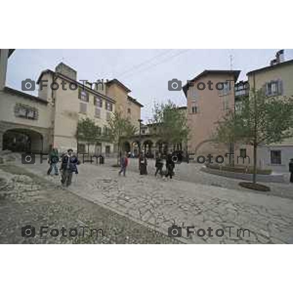 Bergamo Alta inaugurata piazza Angelini ex area di parcheggio 29 Aprile 2026 Bergamo Italia Foto Tiziano Manzoni Lapresse