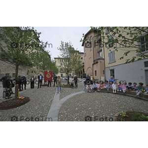 Bergamo Alta inaugurata piazza Angelini ex area di parcheggio 29 Aprile 2026 Bergamo Italia Foto Tiziano Manzoni Lapresse