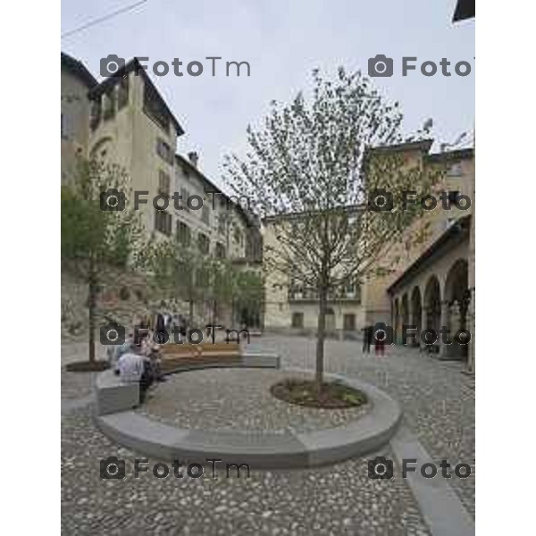 Bergamo Alta inaugurata piazza Angelini ex area di parcheggio 29 Aprile 2026 Bergamo Italia Foto Tiziano Manzoni Lapresse