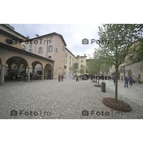 Bergamo Alta inaugurata piazza Angelini ex area di parcheggio 29 Aprile 2026 Bergamo Italia Foto Tiziano Manzoni Lapresse