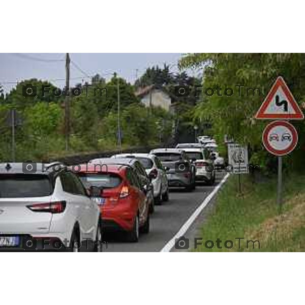 Calusco traffico verso il ponte di Paderno causa chiusura ponte di Brivio 4 maggio 2026 cronaca Bergamo Italia Foto Tiziano Manzoni Lapresse