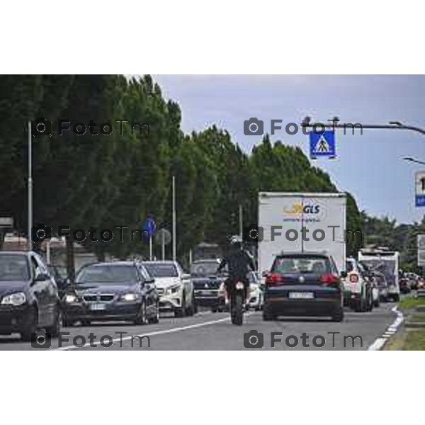 Calusco traffico verso il ponte di Paderno causa chiusura ponte di Brivio 4 maggio 2026 cronaca Bergamo Italia Foto Tiziano Manzoni Lapresse