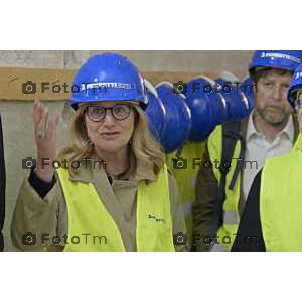 Bergamo sopralluogo all’ex principe di Napoli, via Pignolo l’avanzamento dei lavori, l’assessore alla Rigenerazione urbana Francesco Valesini, Luigi e Pietro Ferrara per Rinascimento Holding, Pia Locatelli, presidente della Fondazione A. J. Zaninoni, Leonardo Angelini, direttore dei lavori con Ferretti Casa. nella foto Elena Carnevali 4 maggio 2026 cronaca Bergamo Italia Foto Tiziano Manzoni Lapresse