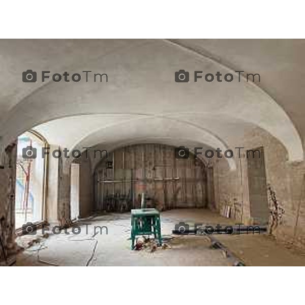 Bergamo sopralluogo all’ex principe di Napoli, via Pignolo l’avanzamento dei lavori, l’assessore alla Rigenerazione urbana Francesco Valesini, Luigi e Pietro Ferrara per Rinascimento Holding, Pia Locatelli, presidente della Fondazione A. J. Zaninoni, Leonardo Angelini, direttore dei lavori con Ferretti Casa. 4 maggio 2026 cronaca Bergamo Italia Foto Tiziano Manzoni Lapresse