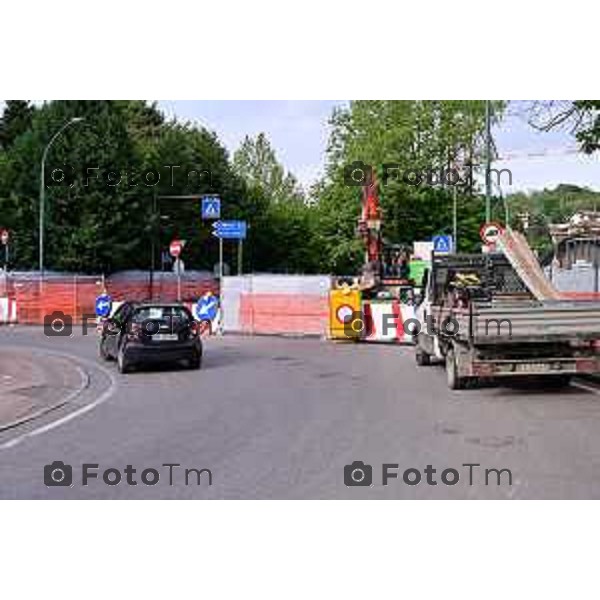 Cisano Bergamasco chiusura ponte di Brivio 4 maggio 2026 cronaca Bergamo Italia Foto Tiziano Manzoni Lapresse