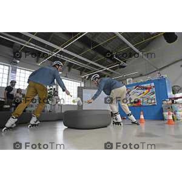 Bergamo spazio gres art 671 performance tra arte, sport Pennelli Cinghiale e Rollerblade. 7 maggio 2026 cronaca Bergamo Italia Foto Tiziano Manzoni Lapresse