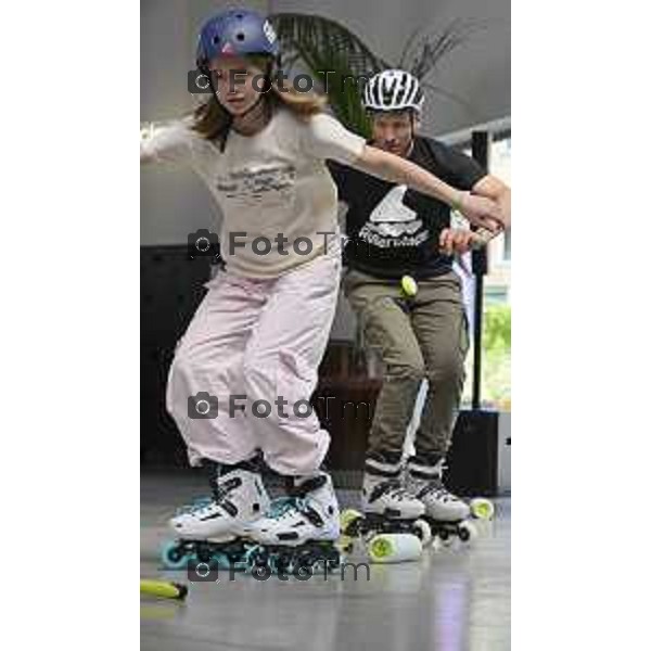 Bergamo spazio gres art 671 performance tra arte, sport Pennelli Cinghiale e Rollerblade. 7 maggio 2026 cronaca Bergamo Italia Foto Tiziano Manzoni Lapresse