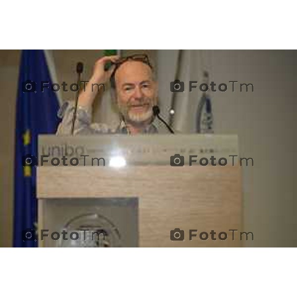 Bergamo Lillo, comico amatissimo — e prima ancora autore, sceneggiatore e disegnatore di fumetti — e Bruno Bozzetto, geniale animatore: due mostri sacri che si confrontano su come nasce la comicità. Magistralmente guidati da Valentina Mazzola i 16 maggio 2026 cronaca Bergamo Italia Foto Tiziano Manzoni Lapresse
