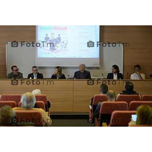 Bergamo Casa dello Sport "Yara Gambirasio" Bergamo presentazione di "Arbitri Italiani", l\'iniziativa con eventi per la promozione del far play Mario Mazzoleni; direttore Art Events ed ex arbitro di serie A; Marcella Messina, assessora allo Sport del Comune di Bergamo; Giovanni Malanchini, consigliere regionale; Fulvio Gambirasio, consigliere associazione La Passione di Yara; Daniele Tagliabue, curatore del progetto; Paolo Casarin, ex arbitro internazionale. 2 maggio 2026 cronaca Bergamo Italia Foto Tiziano Manzoni Lapresse