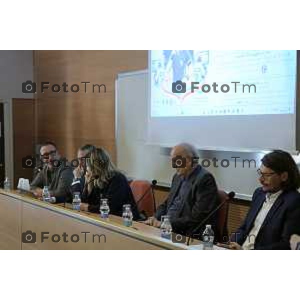 Bergamo Casa dello Sport "Yara Gambirasio" Bergamo presentazione di "Arbitri Italiani", l\'iniziativa con eventi per la promozione del far play Mario Mazzoleni; direttore Art Events ed ex arbitro di serie A; Marcella Messina, assessora allo Sport del Comune di Bergamo; Giovanni Malanchini, consigliere regionale; Fulvio Gambirasio, consigliere associazione La Passione di Yara; Daniele Tagliabue, curatore del progetto; Paolo Casarin, ex arbitro internazionale. 2 maggio 2026 cronaca Bergamo Italia Foto Tiziano Manzoni Lapresse